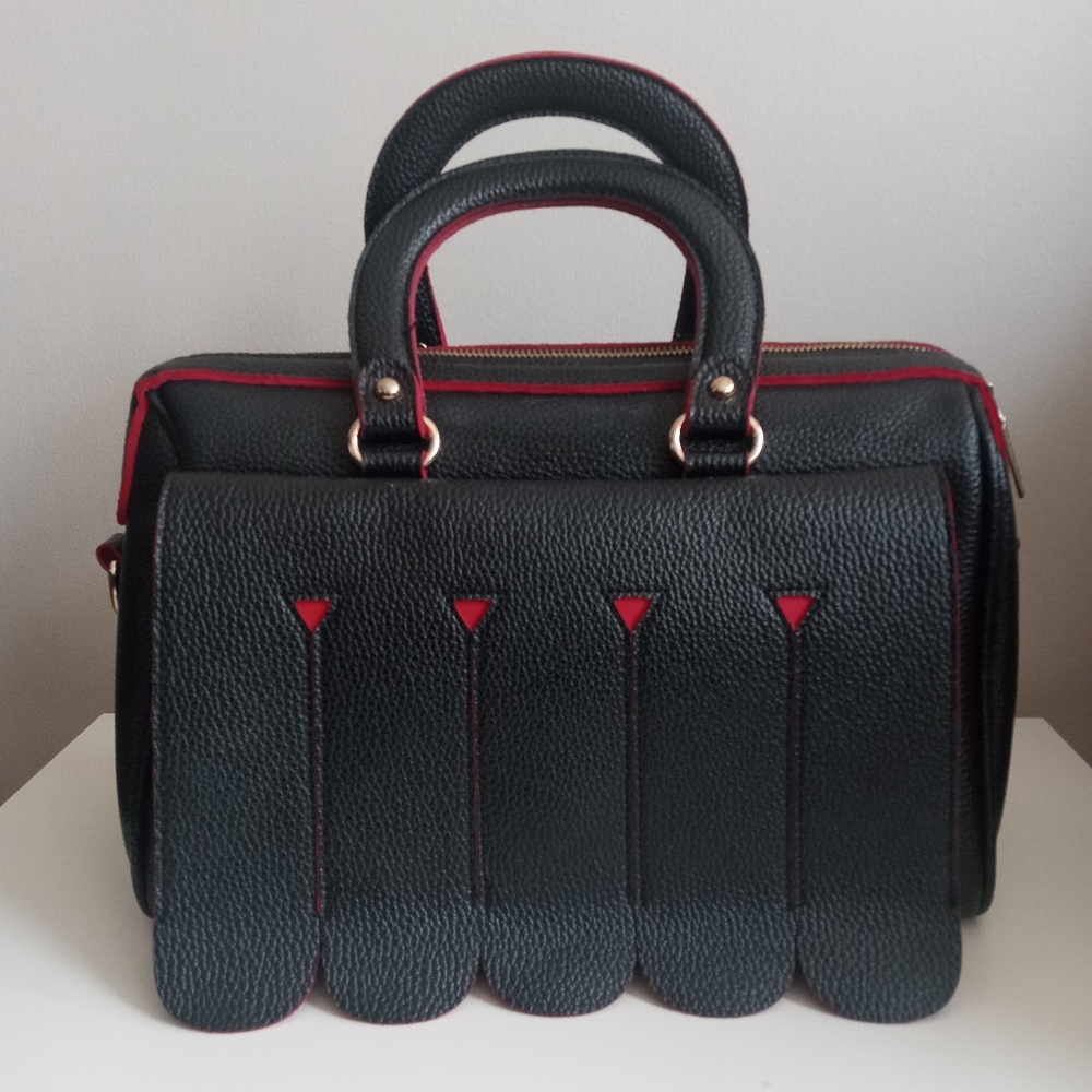 👜💙❤️ Red and Blue Hand Bag | Full Double Zipper Closure | 13" x 9" x 6"